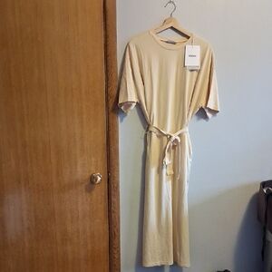 Minimum Cream Organic Cotton Dress with Belt